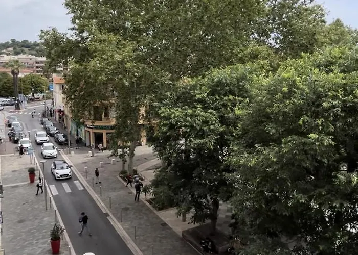 De Gaulle 2 Pieces сentral Daire *